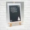 Carte de vœux Noël artisanale joyeux noël et bonne fête gris Carte de vœux artisanale - Bonnes fêtes - Blanc argent (réalisation artisanale) Vente en ligne de cartes de vœux artisanales fait main et création française / Boutique en ligne de créations de Noël et de fêtes de fin d’année. de fin d'année.