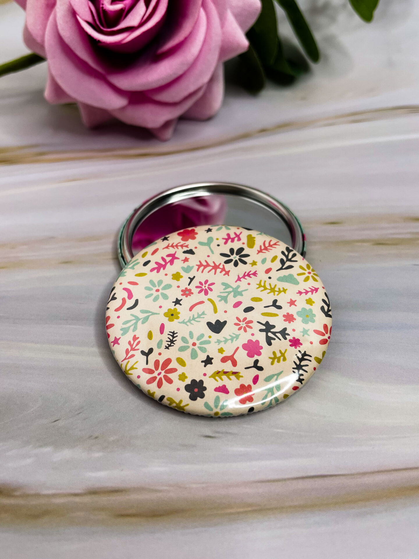 Miroir de poche - rond - 56mm – Fleurs de printemps - boutique idées cadeaux - boutique en ligne - création française et artisanale.