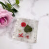 Cendrier carré en résine – Transparent fleurs et feuille argent avec fond paillette - boutique idées cadeaux - boutique en ligne - création française et artisanale.