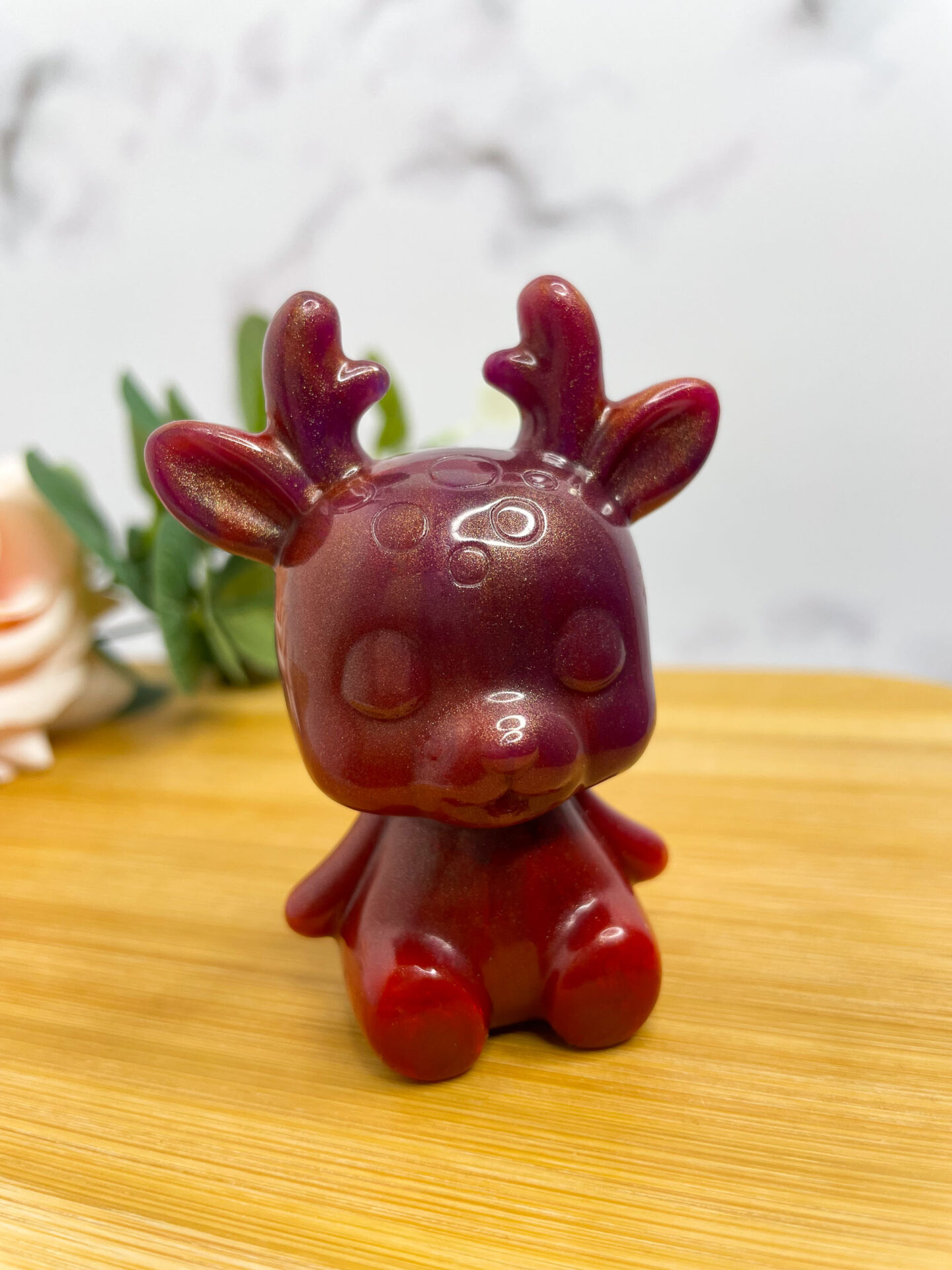 Figurine Cerf - rouge foncé - boutique idées cadeaux - boutique en ligne - création française et artisanale.