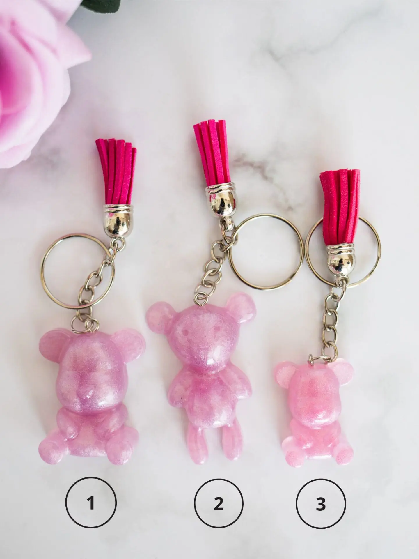 Porte clé résine ourson rose - idées cadeaux - boutique en ligne - Ourson rouges foncés - boutique idées cadeaux - boutique en ligne - création française et artisanale.