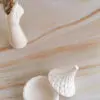 Boite à bijoux poire - blanc - Boutique en ligne d'idées cadeau et de décoration en Jesmonite et/ou en résine - cadeaux fêtes des mères, fêtes des pères, anniversaire, cadeaux enfants - cadeaux pour adolescents - fabrication artisanales - création originale et française