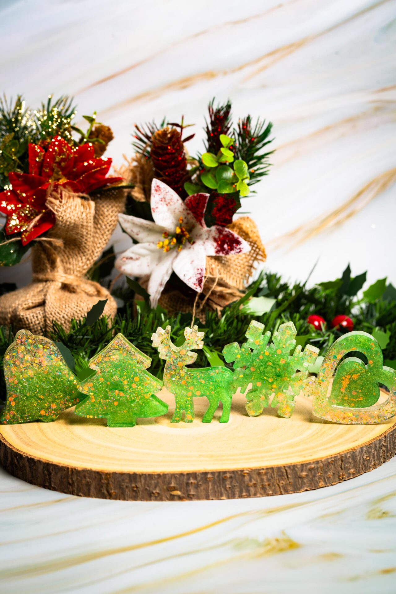 Lot de 5 mini décorations de table Noël- vert paillettes - Boutique en ligne d'idées cadeaux et de décoration pour la fête des mères, la fêtes des pères ou pour un anniversaire enfant ou adulte, pour les fêtes de Noël ou pour tout autre occasion