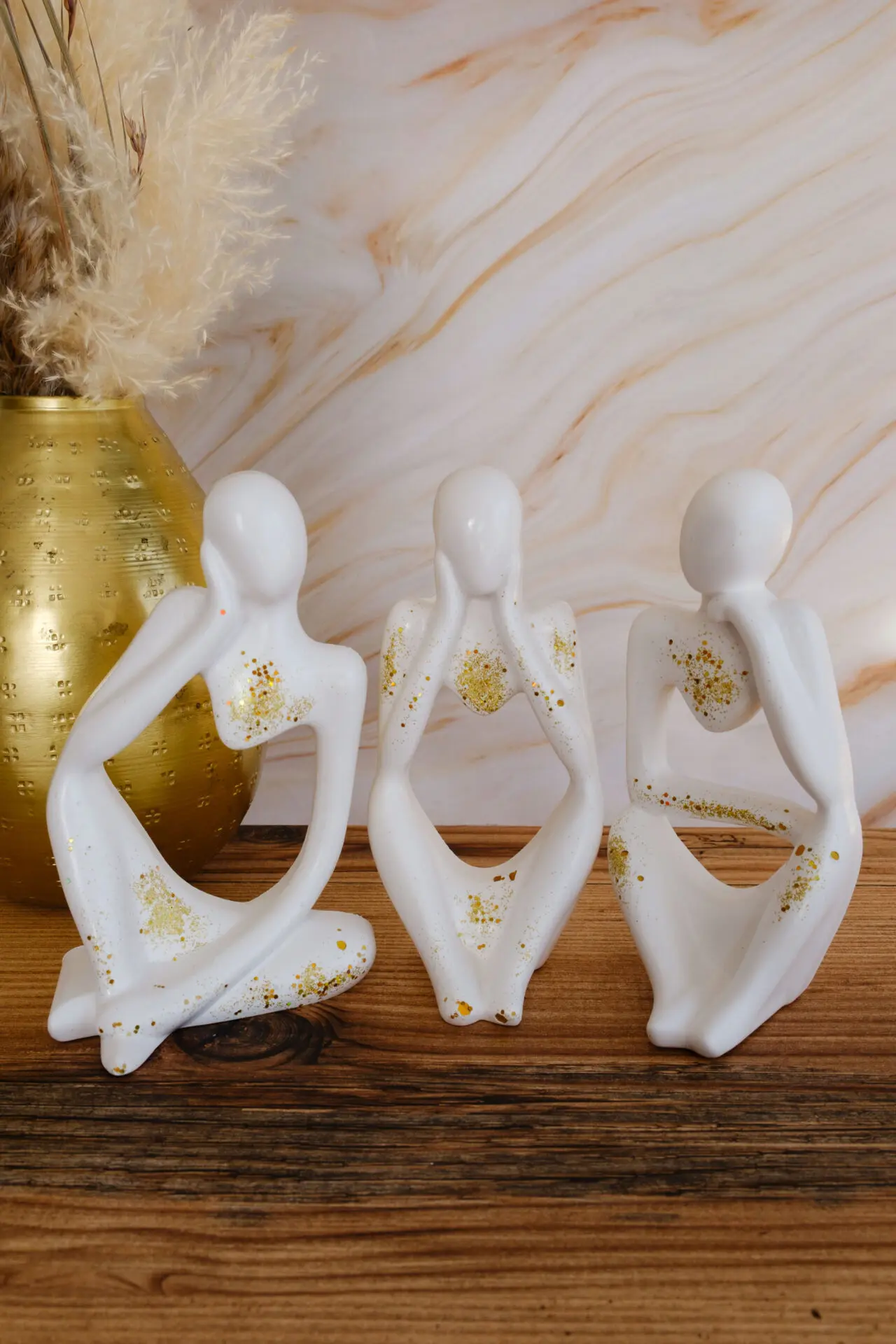 Les trois penseurs blanc paillettes dorées - Figurines et statues de décoration intérieur - Boutique en ligne d'idées cadeau et de décoration en Raysin écologique - cadeaux fêtes des mères, fêtes des pères, anniversaire, cadeaux enfants - cadeaux pour adolescents - fabrication artisanales - création originale et française - Décoration minimaliste - décoration épurée - décoration fait main - artisanale