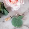 Boutique en ligne d'idées cadeaux et de décoration pour la fête des mères, la fêtes des pères ou pour un anniversaire enfant ou adulte, pour les fêtes de Noël ou pour tout autre occasion Porte-clés diamant pomme - Résine - Vert clair